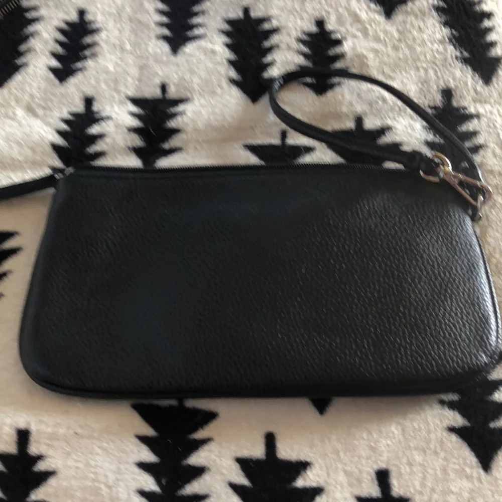 Nine West Wristlet